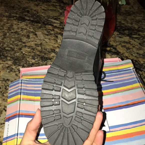 Nice combat boots - Picture 4 of 4